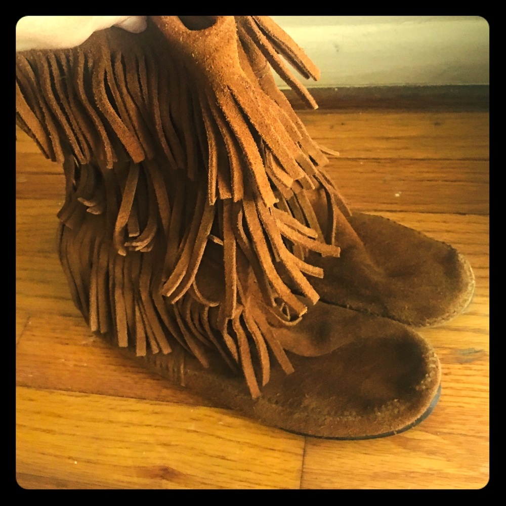 Minnetonka 3 Layer Moccasin Fringe Boots